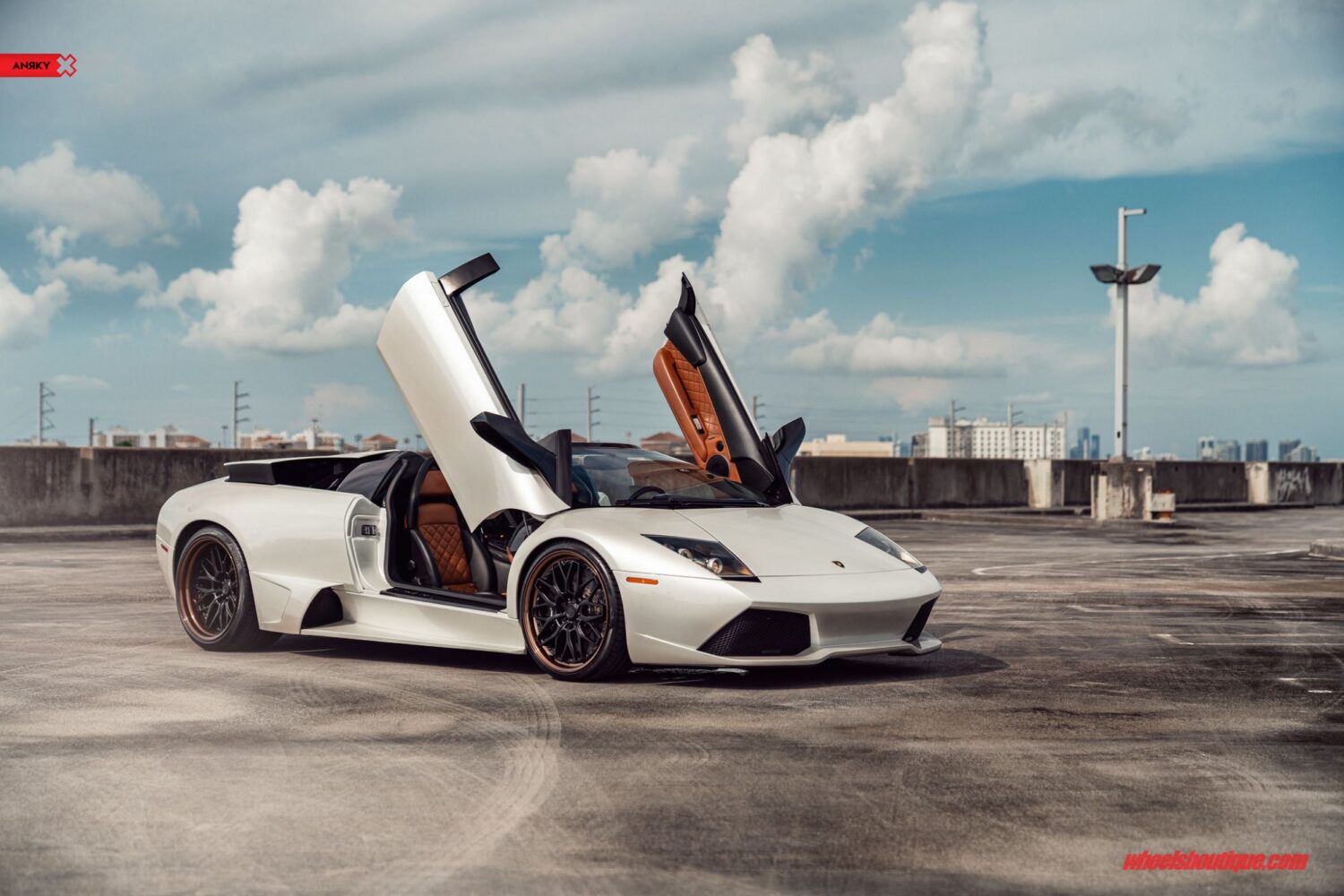 Lamborghini Murcielago with 20×9 and 20×13-inch ANRKY RS1