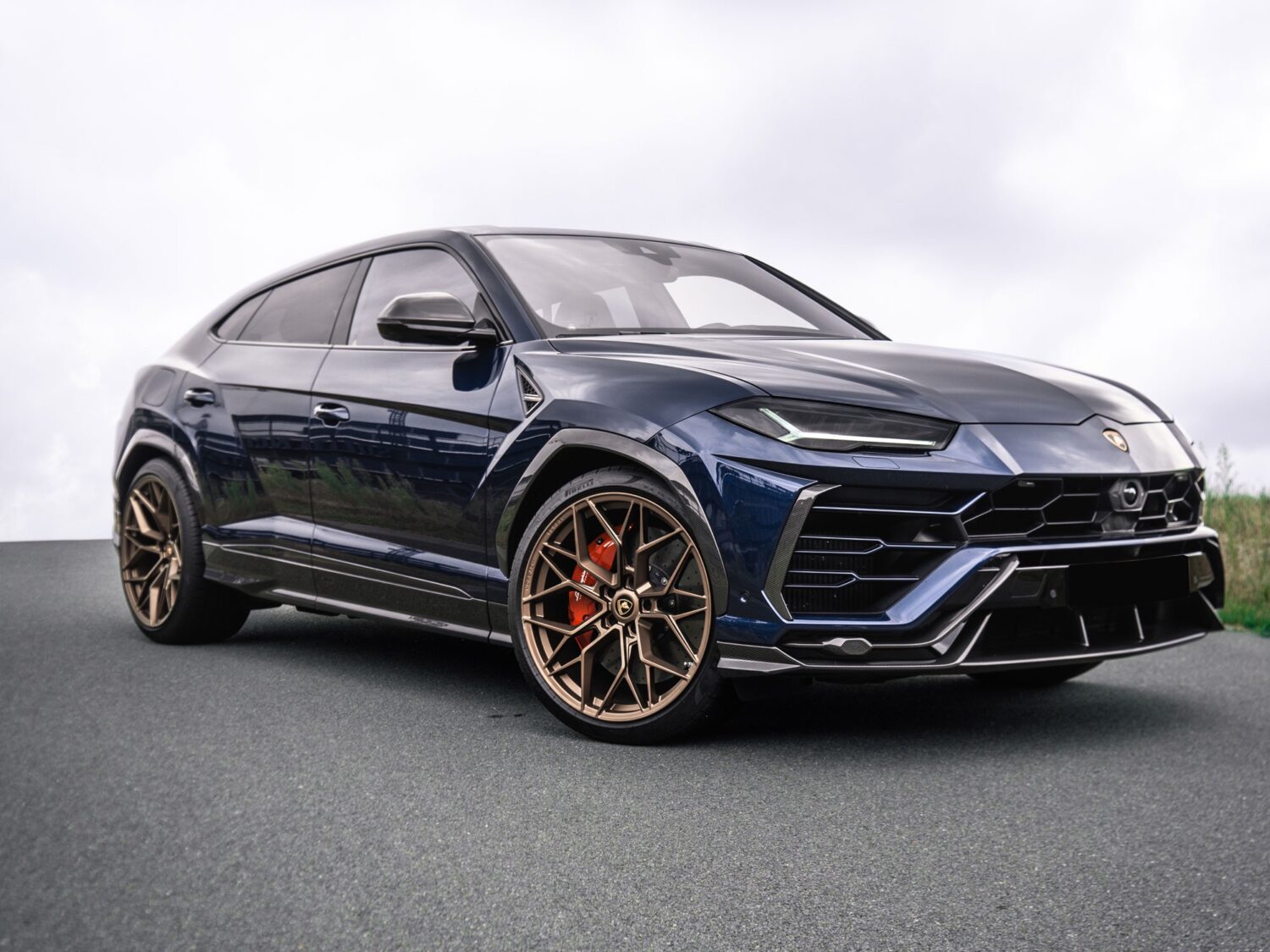 Lamborghini Urus with 23×10.5 and 23×12-inch Korbach Forged PS3