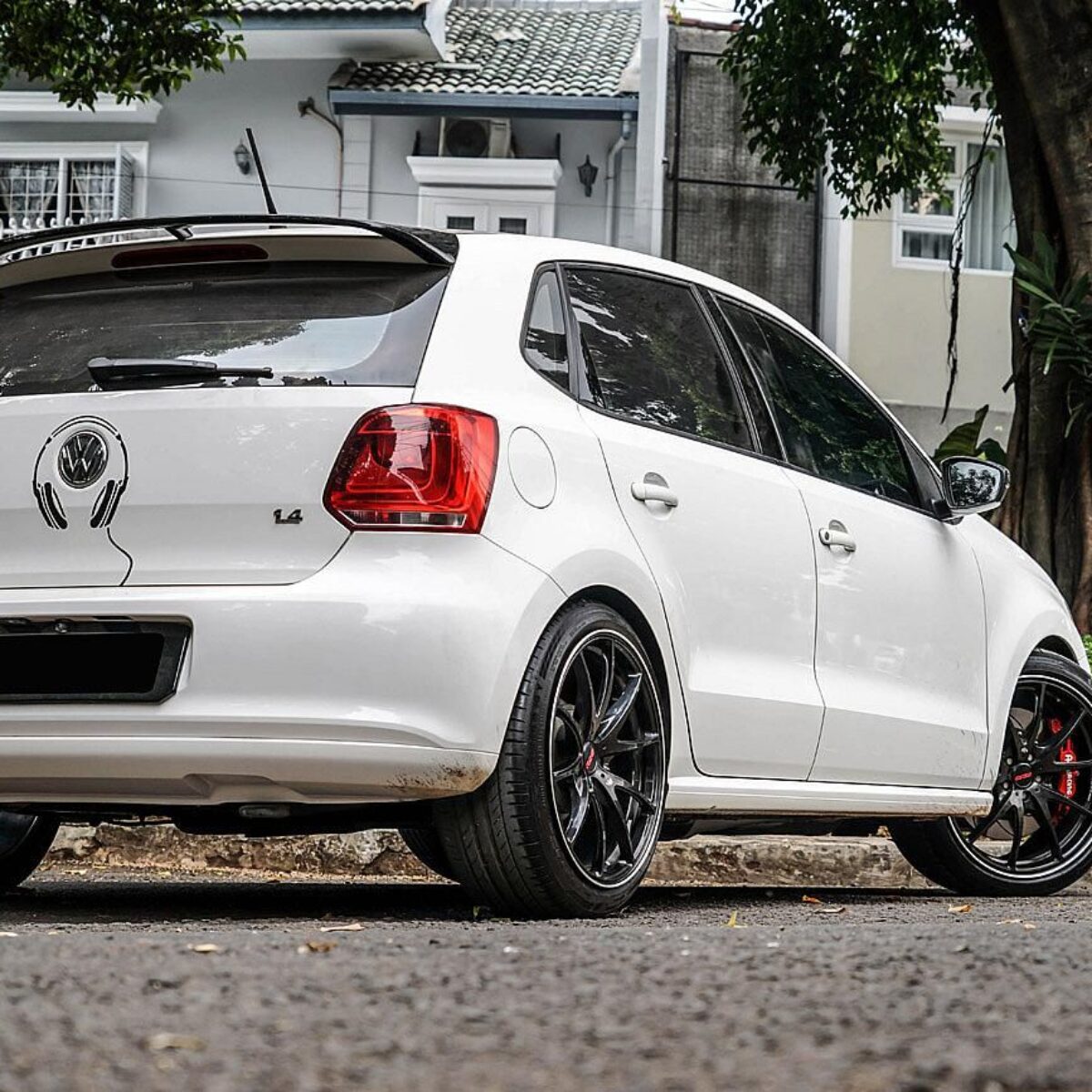 Volkswagen Polo GTI White Rays Volk G25 | Wheel Front