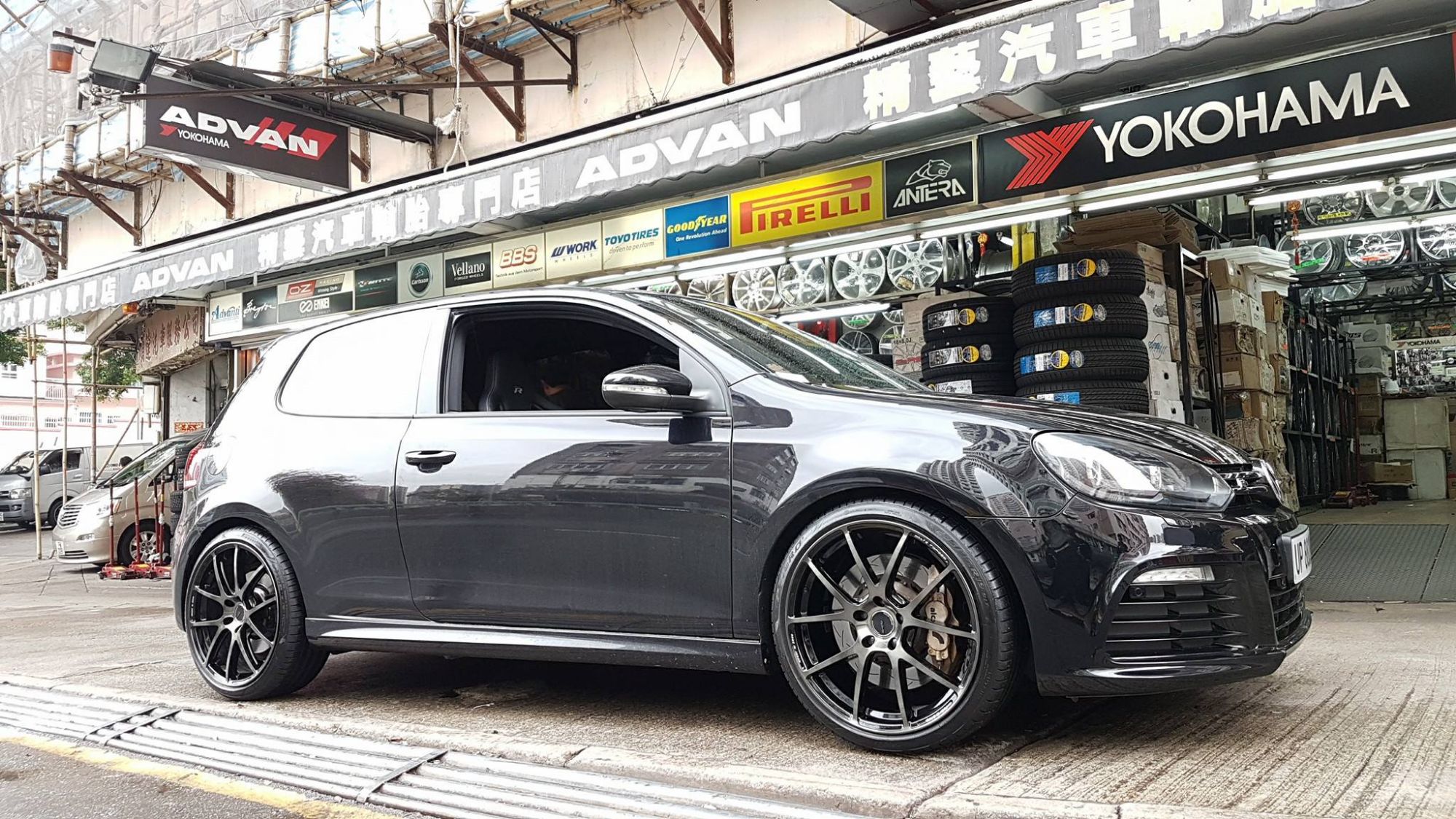 Volkswagen Golf R VI Black Rays WALTZ FORGED S5-R Wheel ...