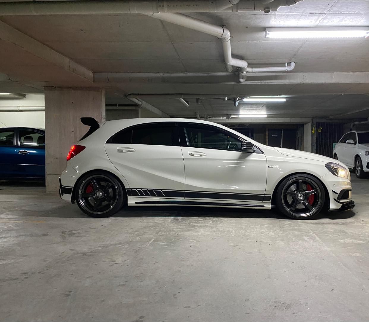 Kit 2 Pièces Séparateur D’air Avant Pour Mercedes Classe A W176 (A200, A45 AMG) 2016-2018 - En ABS Noir - Style Canards