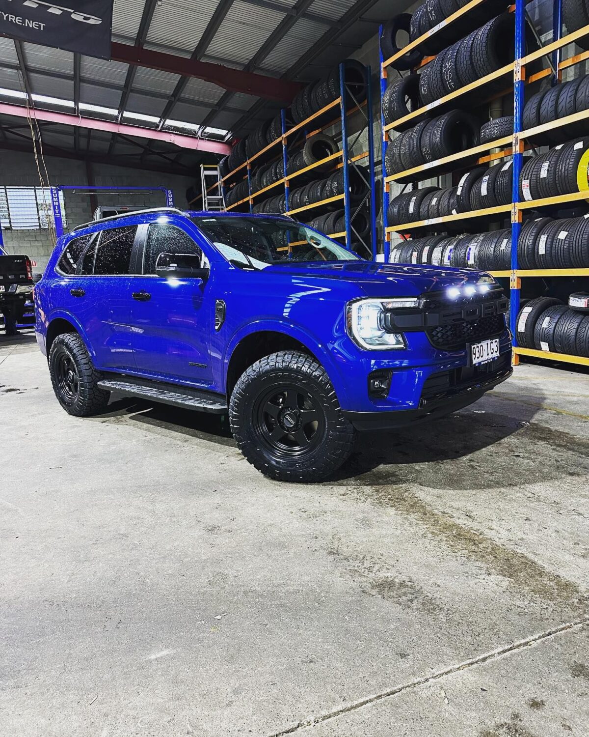 Ford Everest with 17×9-inch KMC Terra
