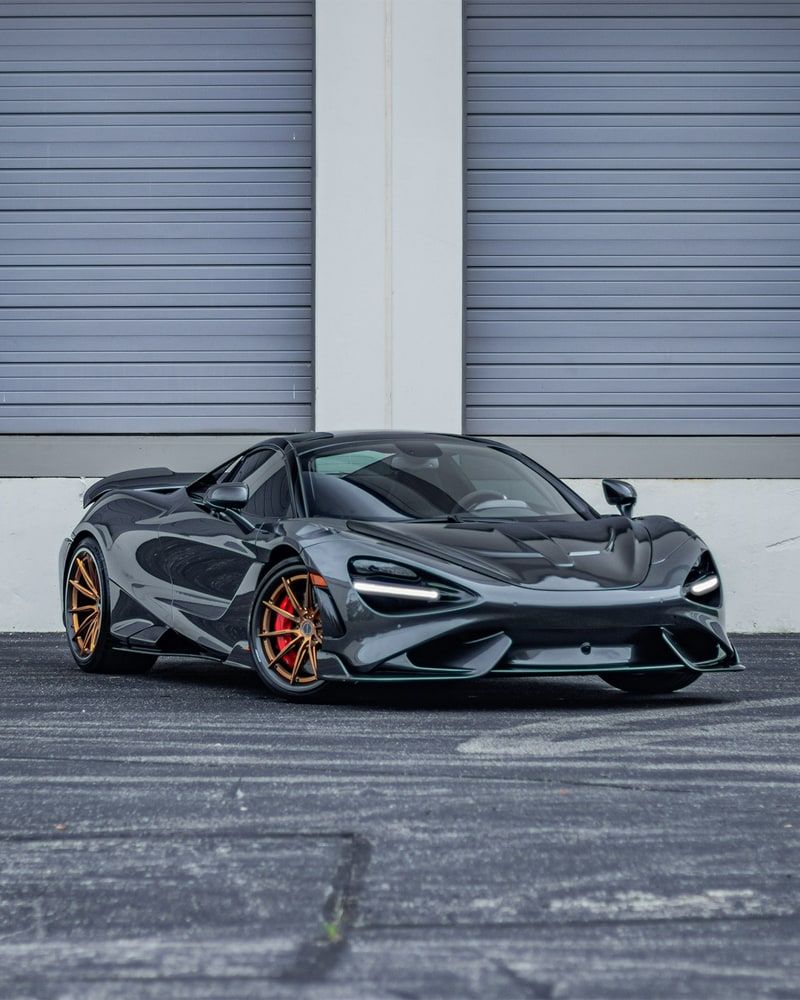 McLaren 765LT with 20 and 21-inch Brixton Forged R11-R Carbon+