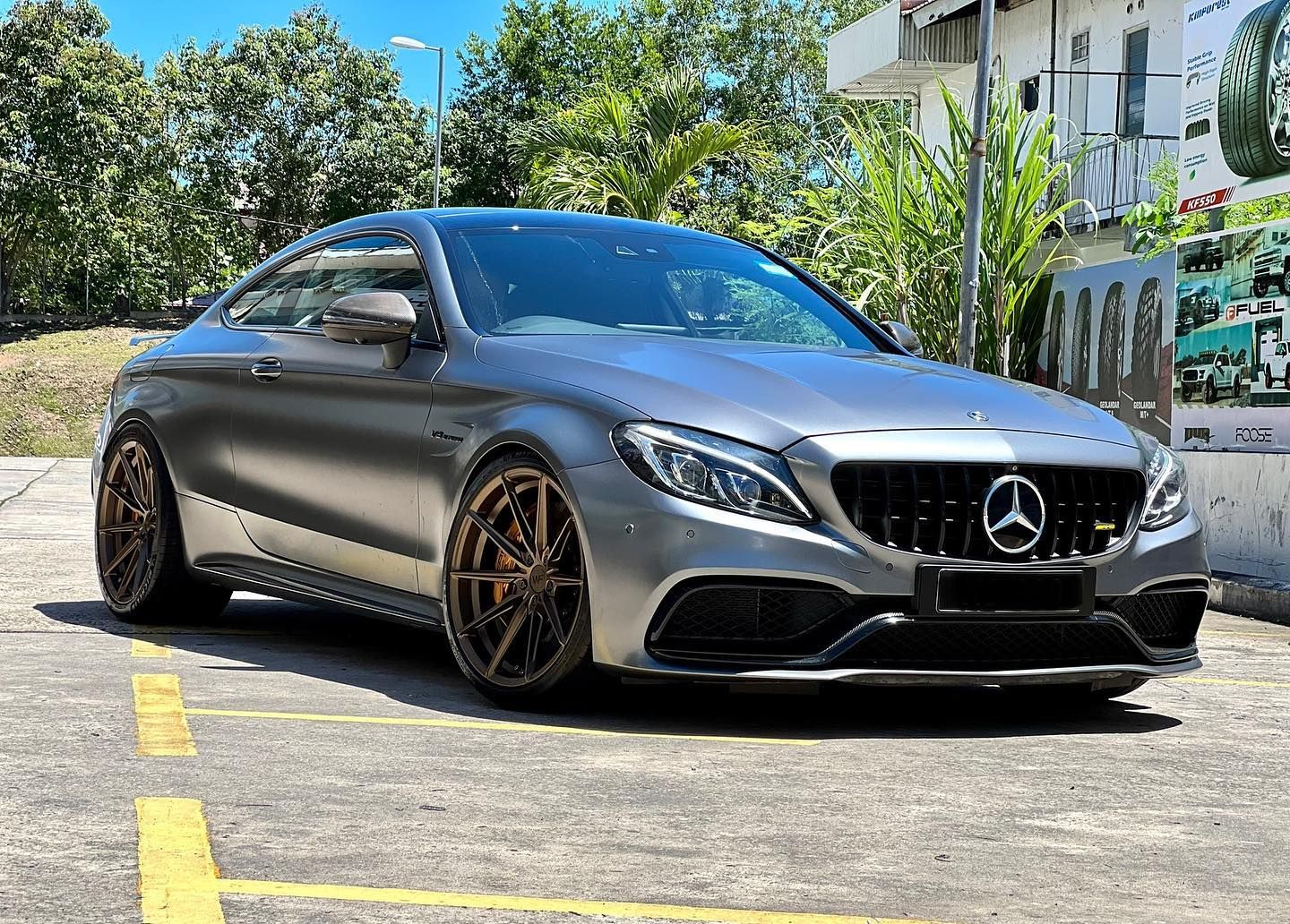 Mercedes-Benz C63 W205 with 20×9.5 and 20×10.5-inch Wheelforce CF.3-FF R