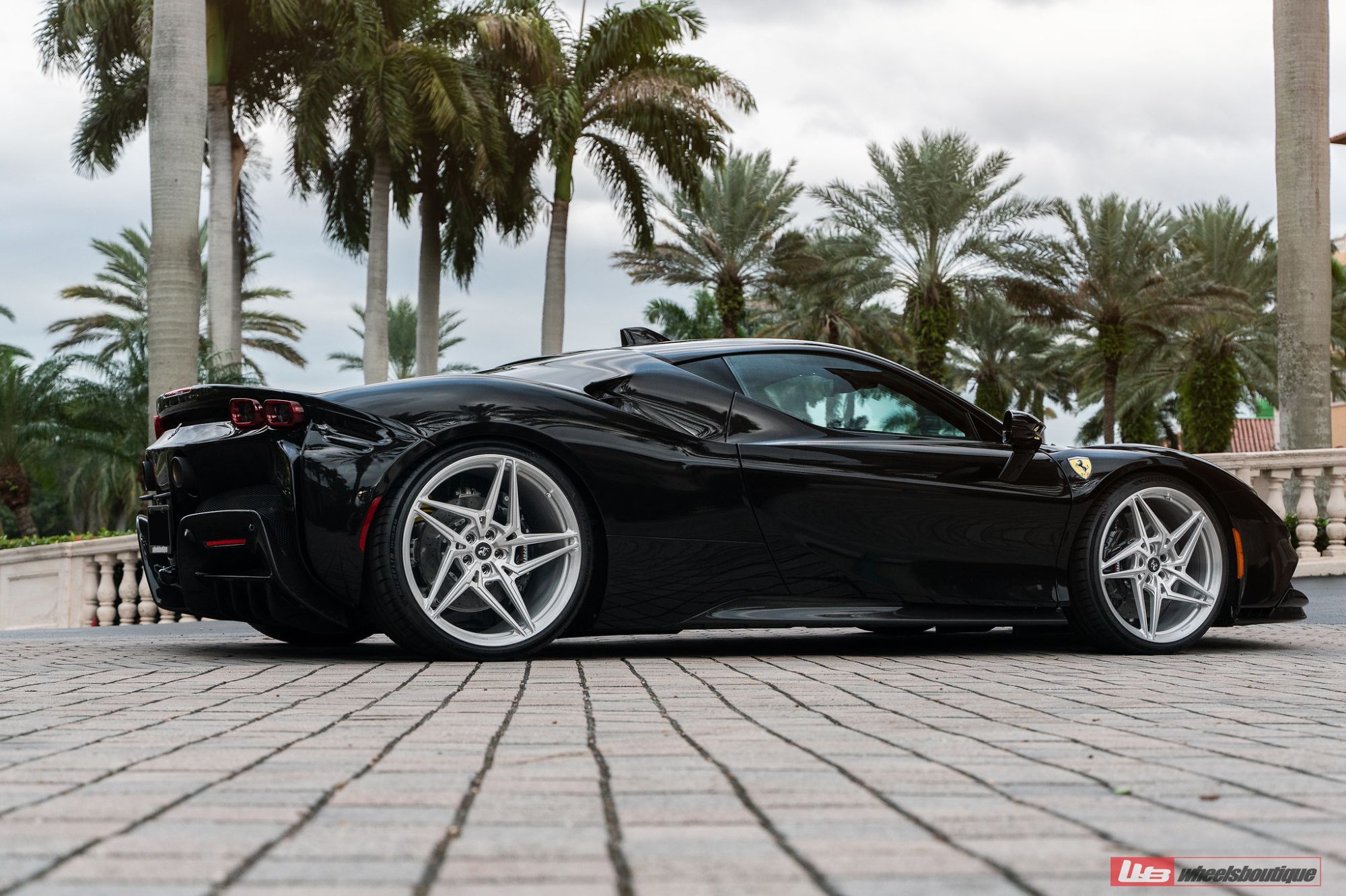 Ferrari SF90 with 21×9.5 and 22×12.5-inch ANRKY S1-X3
