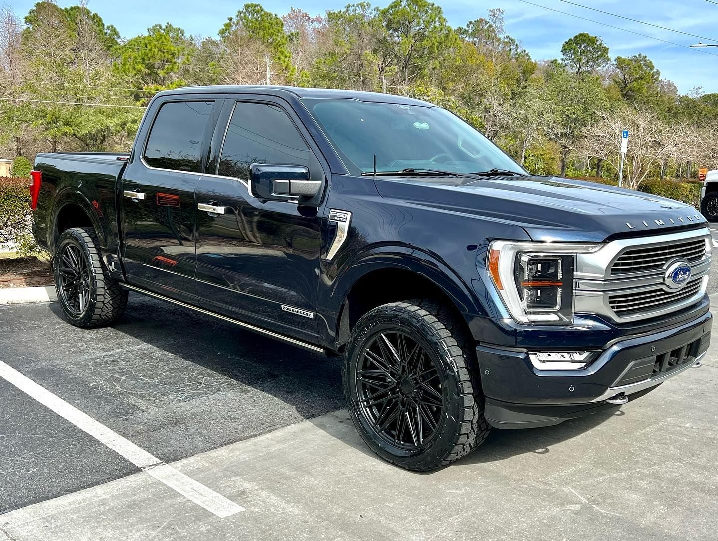 Ford F-150 with 22×9.5-inch Vossen HF6-5
