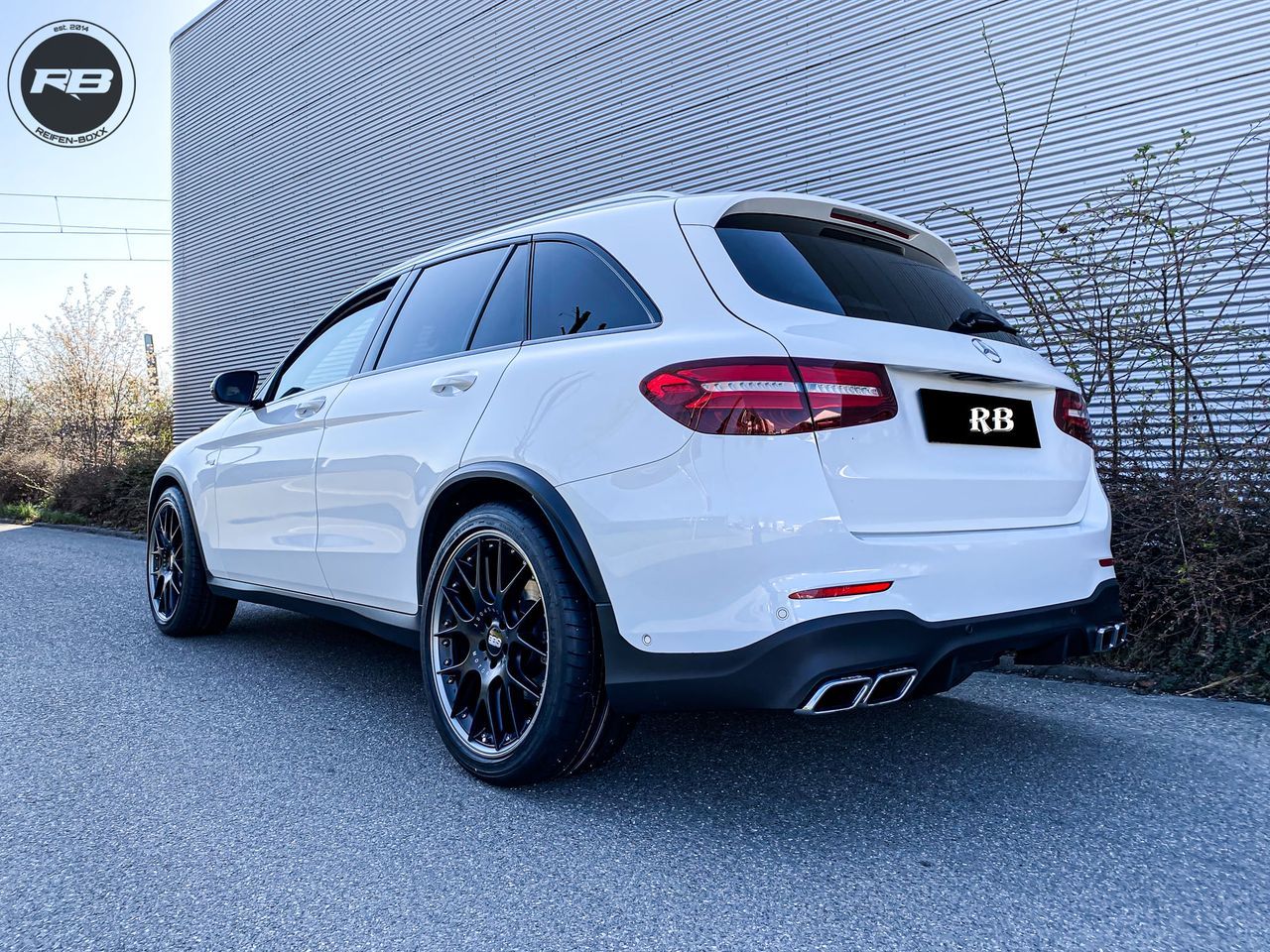 Mercedes-Benz GLC X253/C253 with 21×9 and 21×9.5-inch BBS CH-R II