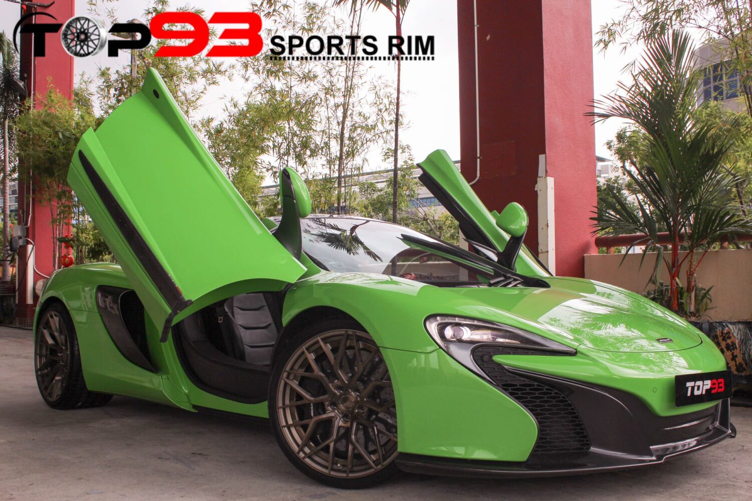 McLaren 650S/675LT with 20×9 and 21×12.5-inch BC Forged HCA192