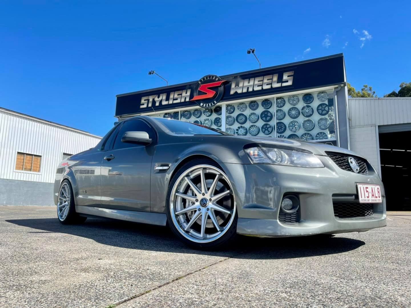 Holden/HSV Commodore VE with 20-inch Rohana RC10