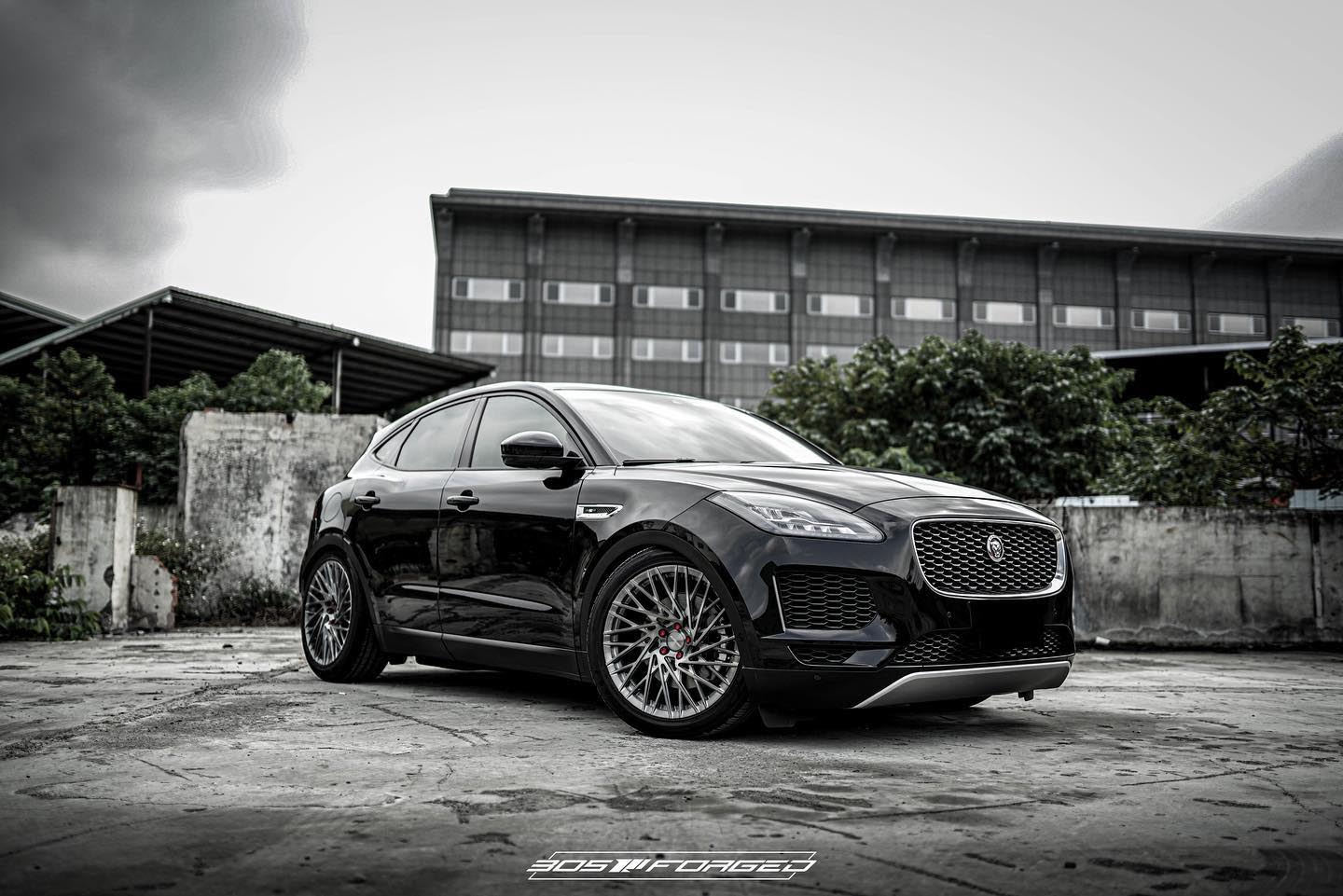 Jaguar E-Pace with 20-inch 305 Forged UF119