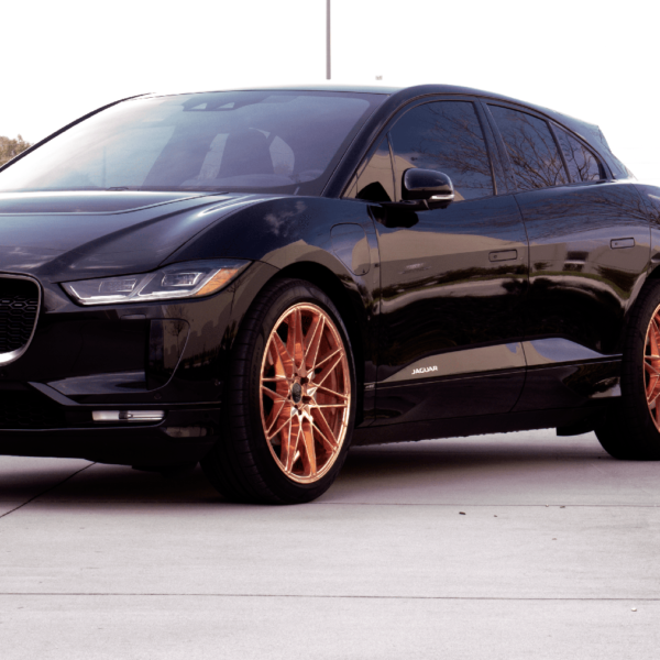 Jaguar I-Pace with 22-inch Axe ZX4