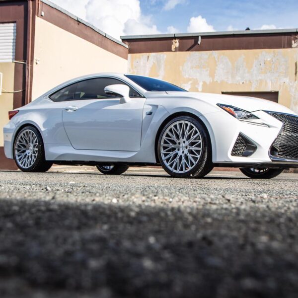 Lexus RC F with 20×9 and 20×10.5-inch Lexani Drohne