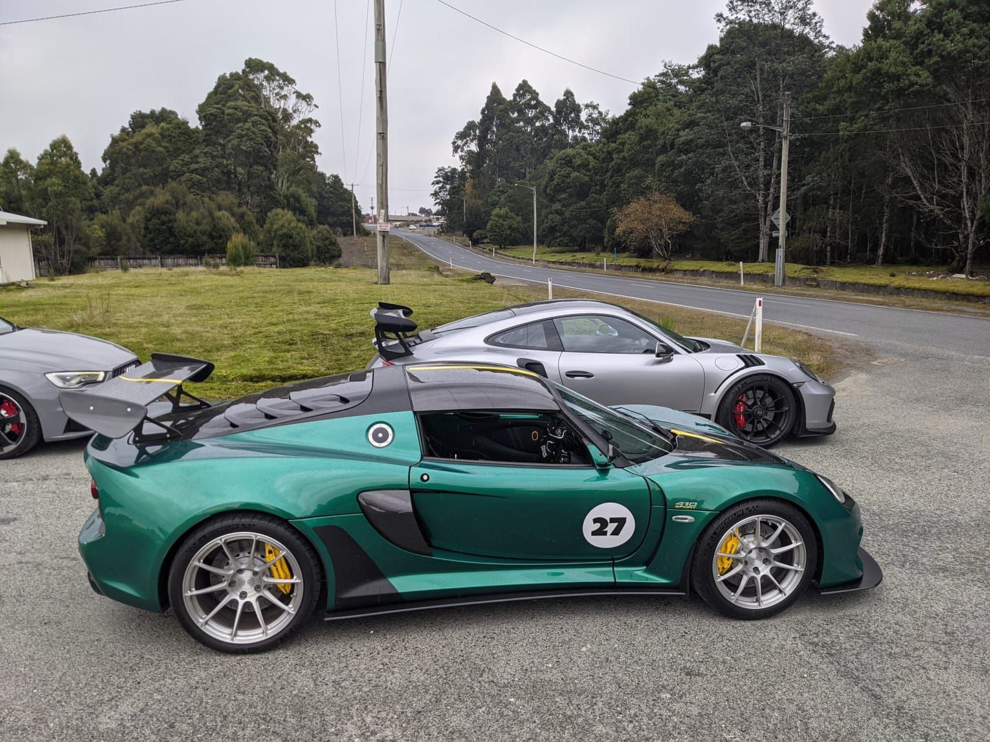Lotus Exige V6 with 17×8 and 18×10-inch Signature SV501