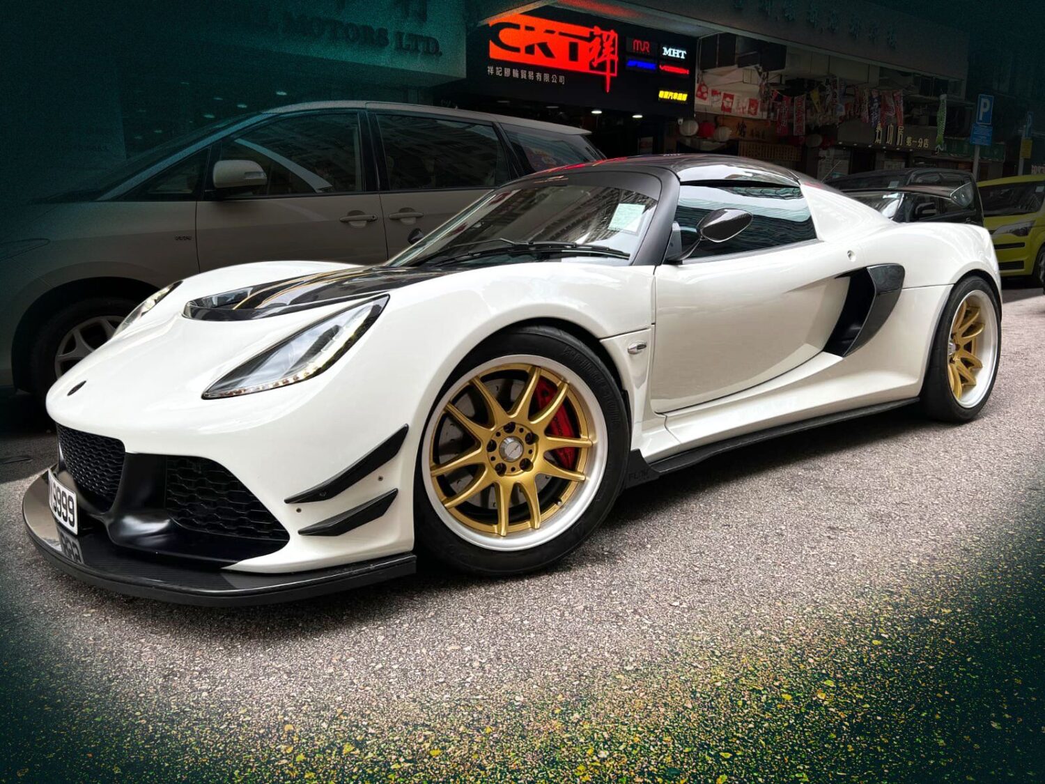 Lotus Exige V6 with 17 and 18-inch Work CR-2P