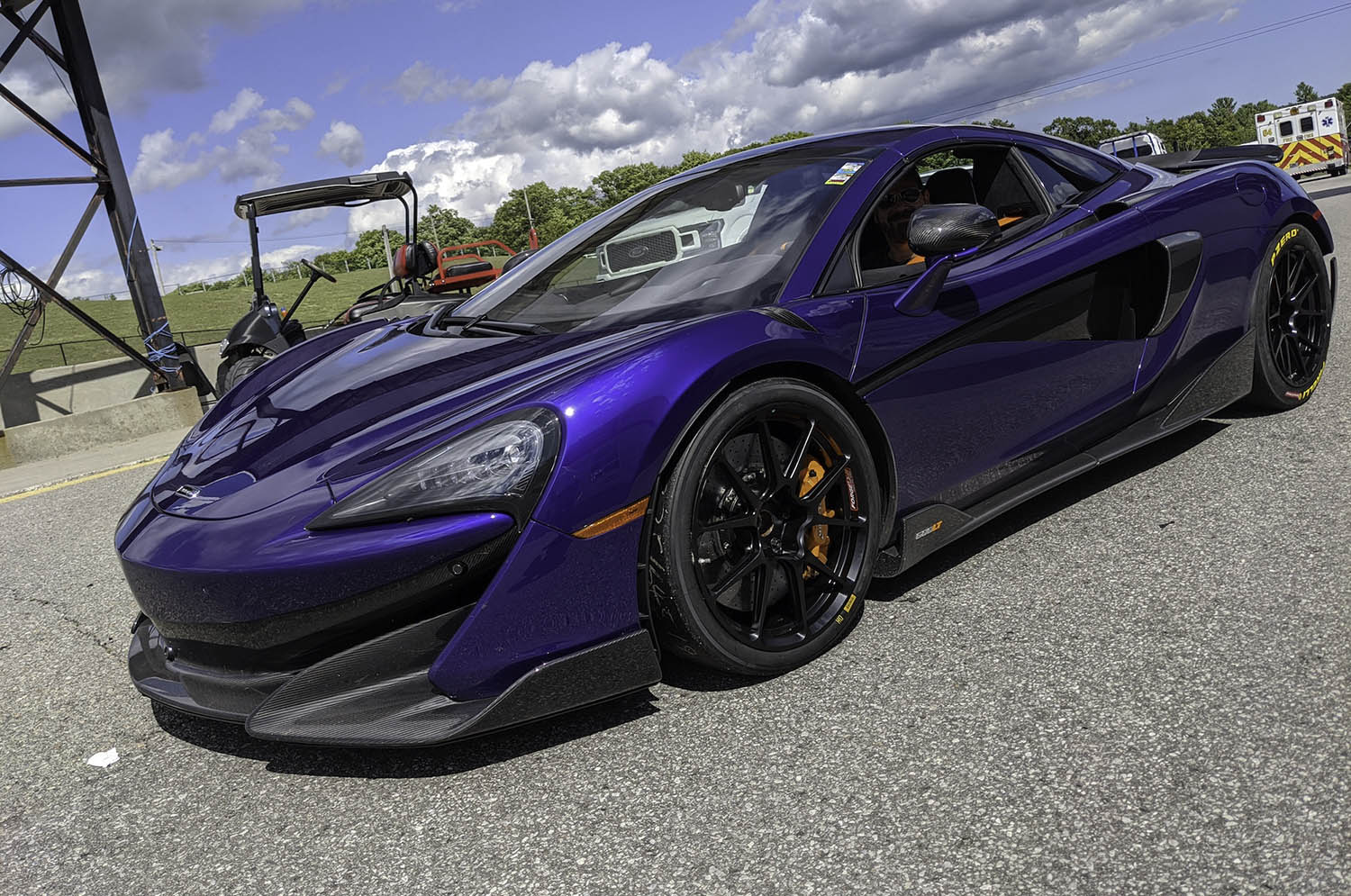 McLaren 600LT with 19×9 and 19×11.5-inch Forgeline GS1R