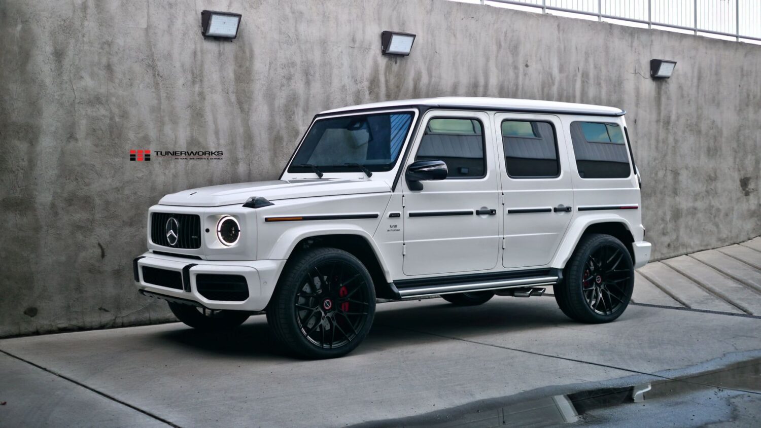 Mercedes-Benz G Class with 23-inch Brixton Forged CM16 Ultrasport+