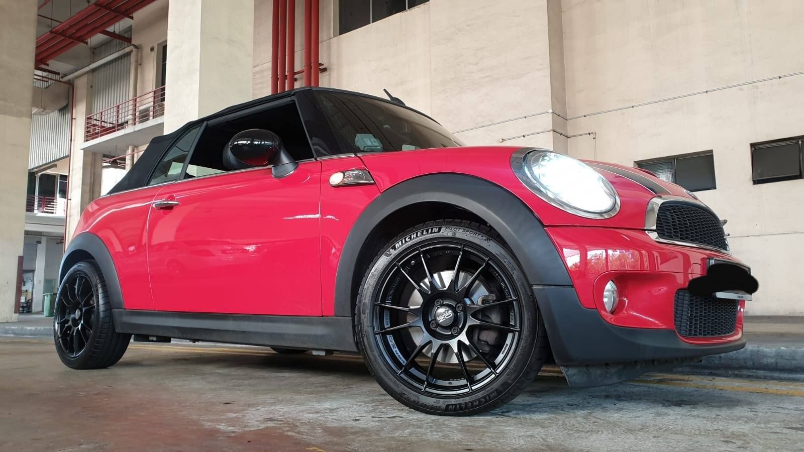 Mini Cooper S Red With 17 Inch OZ Ultraleggera Aftermarket Wheels Mini Cooper S Red With 17 Inch OZ Ultraleggera Aftermarket Wheels