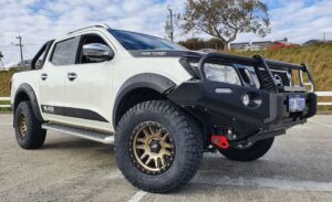 Nissan Navara D23 with 17×9-inch Dirty Life CANYON PRO 9309