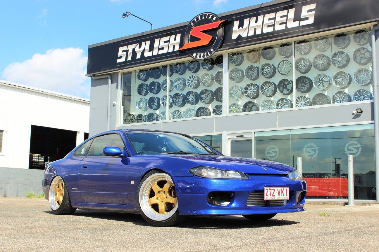 Nissan Silvia S15 with 18×10-inch Envizio RS1