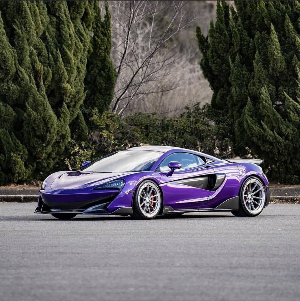 McLaren 600LT with 20×9 and 21×12.5-inch BC Forged HCS32S