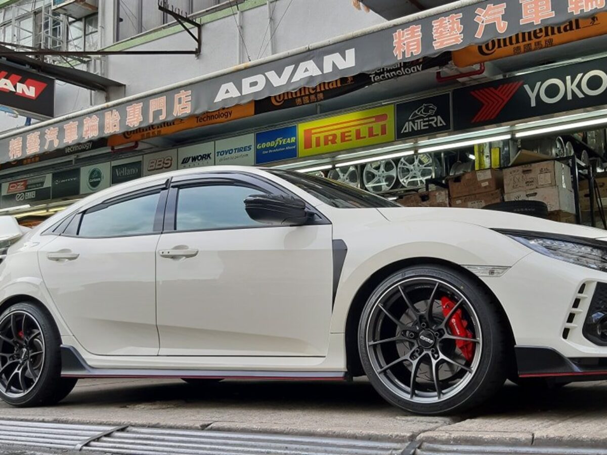 Honda Civic Type-R FK8 White Rays Volk G025 | Wheel Front