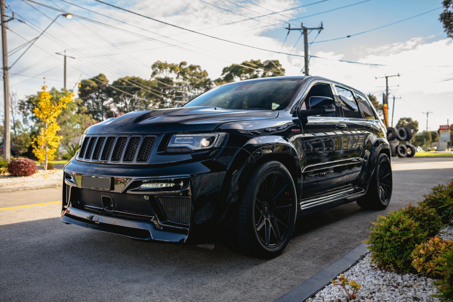 Jeep Grand Cherokee with 22×11-inch Vossen VPS-314T