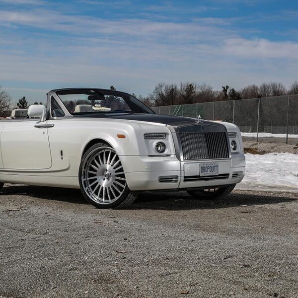 Rolls-Royce Phantom with 26-inch Forgiato Andata