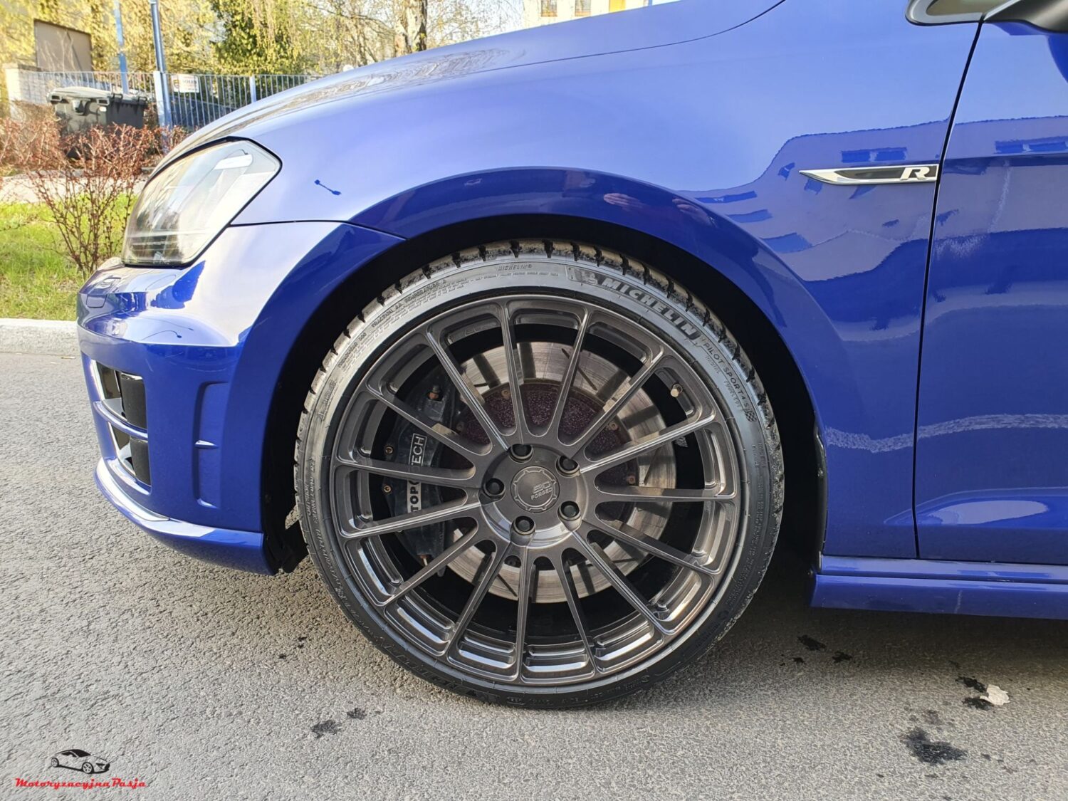 Volkswagen Golf R 7 with 19×8.5-inch BC Forged RZ15