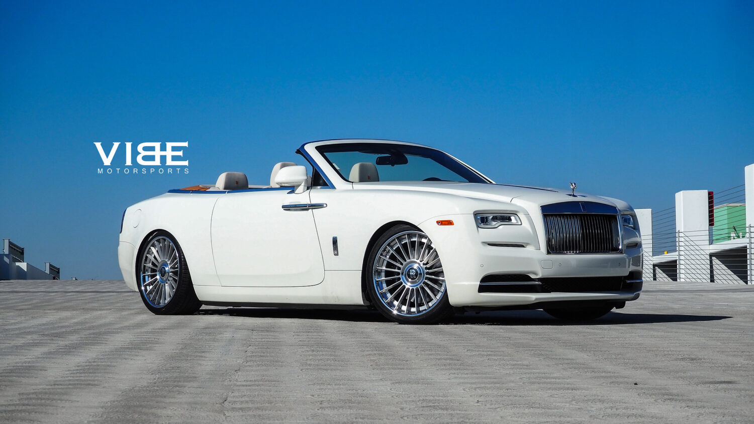 Rolls-Royce Dawn with 22×9 and 22×10.5-inch Forgiato TEC 3.1