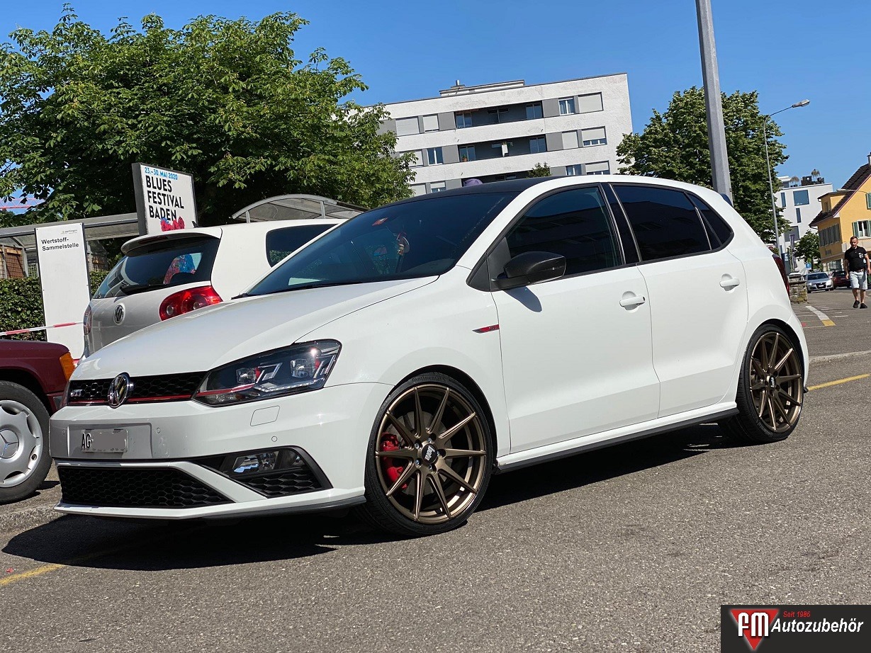 Volkswagen Polo with 18×8-inch Bola CSR