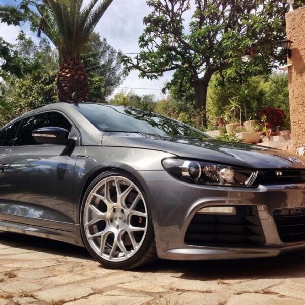 Volkswagen Scirocco with 19×8.5-inch Avant Garde M590