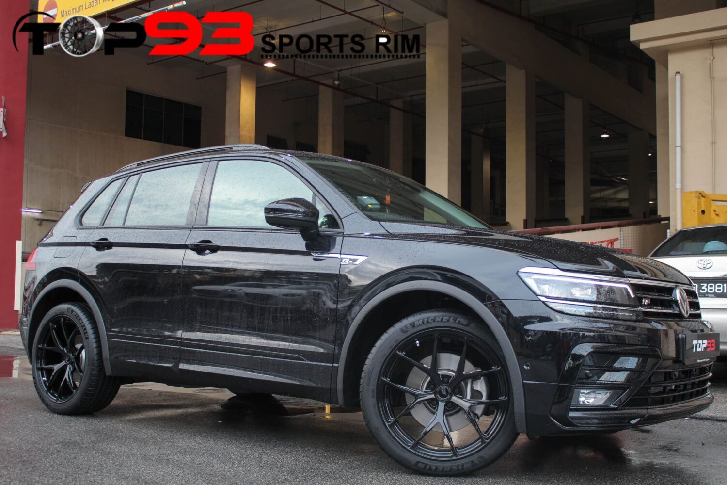 Volkswagen Tiguan with 20-inch BC Forged RZ21