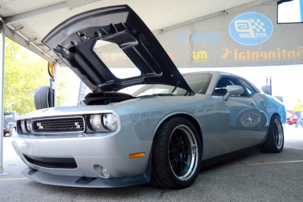 Dodge Challenger White Forgeline GA3