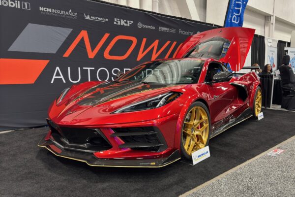 Chevrolet Corvette C8 Stingray Red Forgeline VV1R