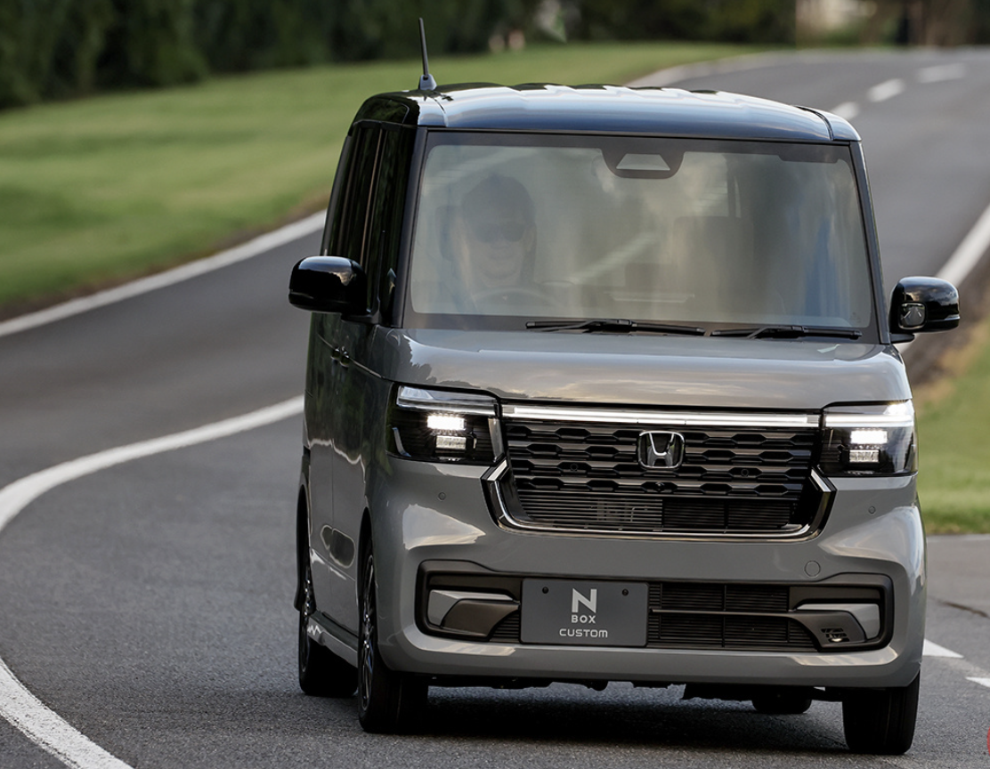 ホンダ　 N-BOX The N-Box Is Honda's Coolest Kei Car: A Closer Look At The New Model