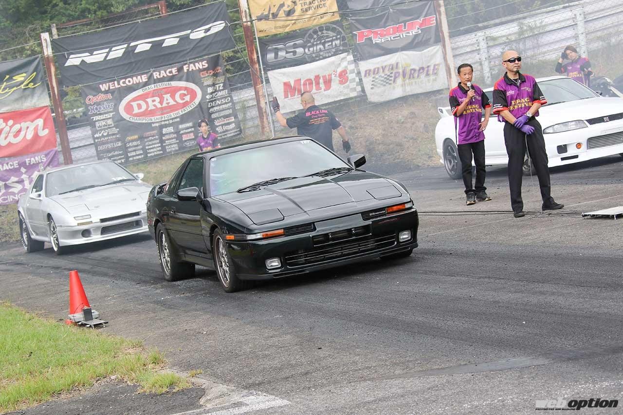 Custom-painted Toyota JZA70 Supra showcased at drag racing event