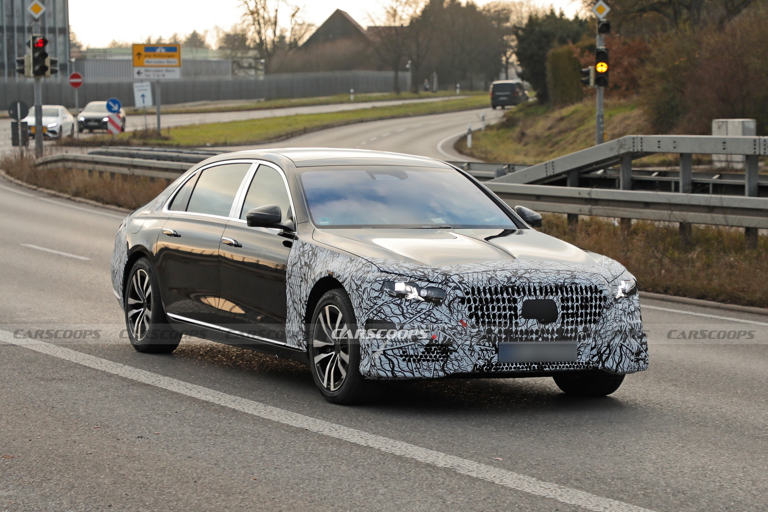 Rear and side tweaks on the 2026 Mercedes-Maybach S-Class