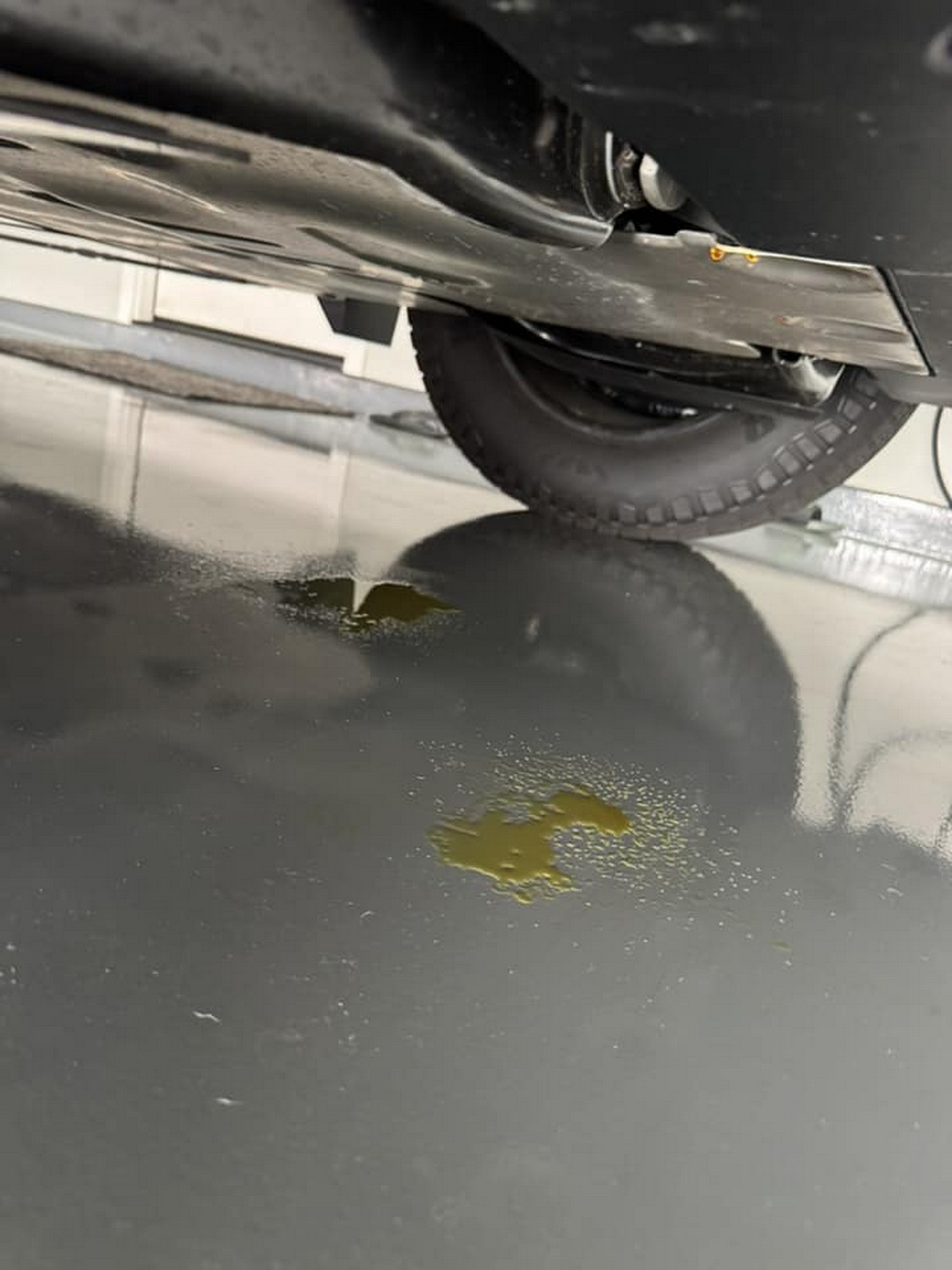 Tesla Cybertruck drivetrain oil leak undercarriage