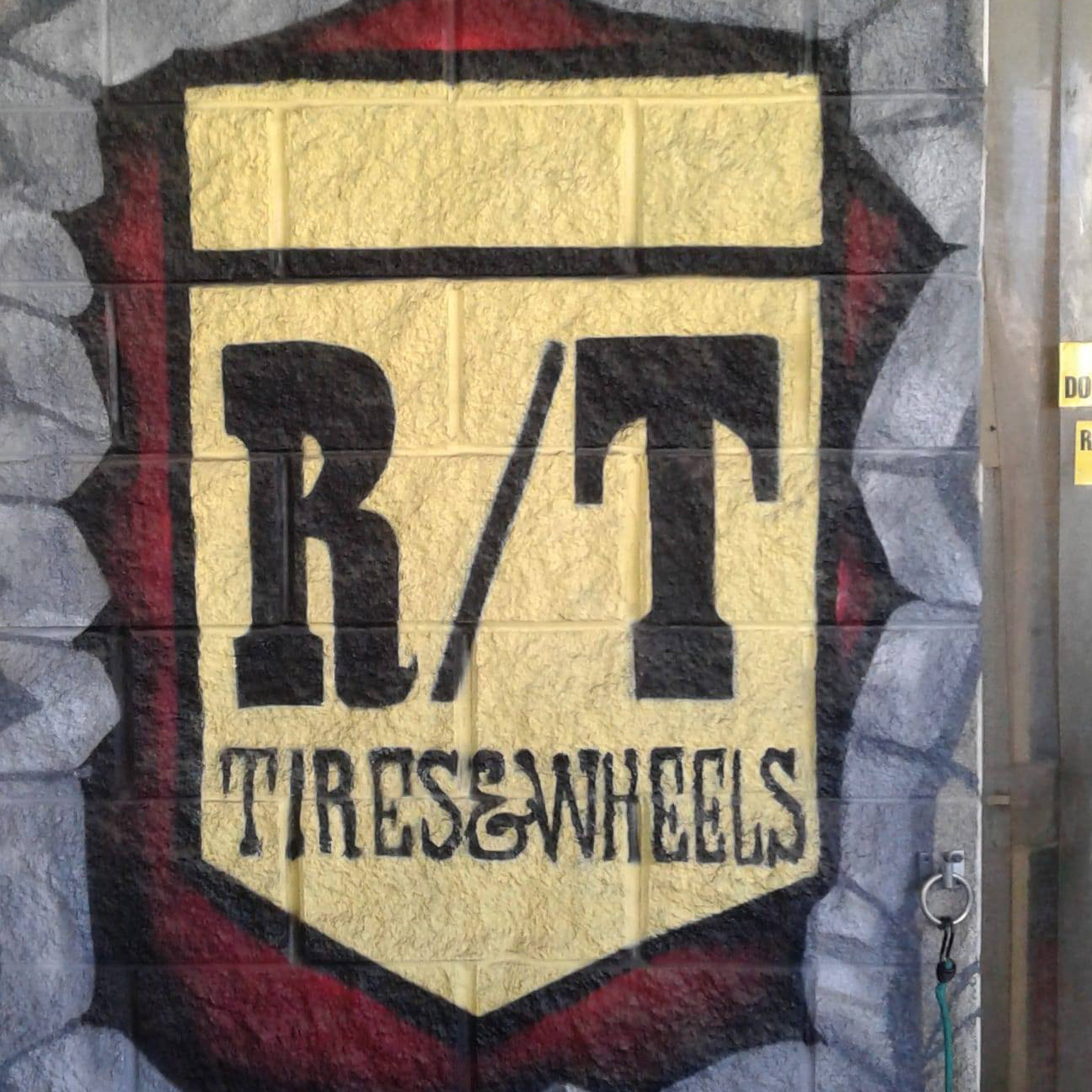 R/T Tires & Wheels