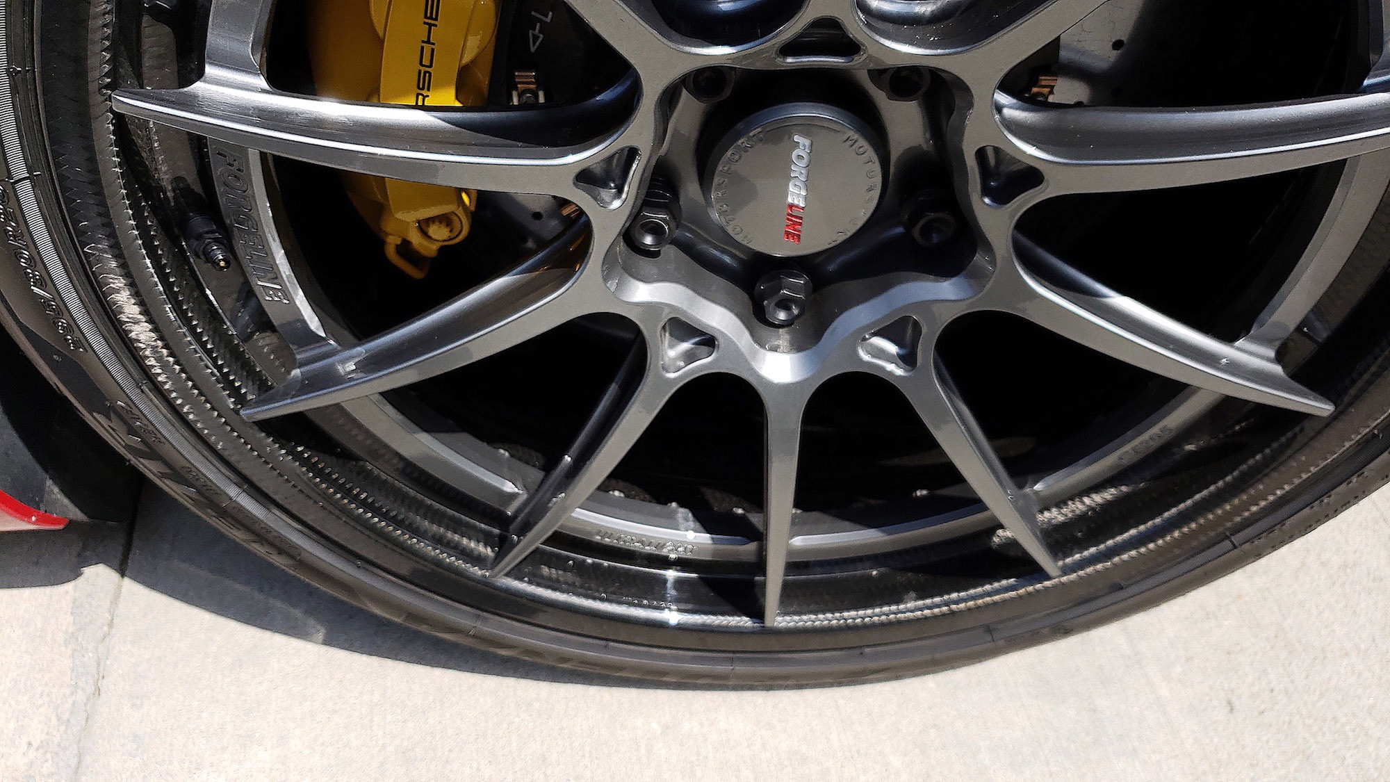 Porsche Cayman GT4 forgeline cf205 aftermarket wheels