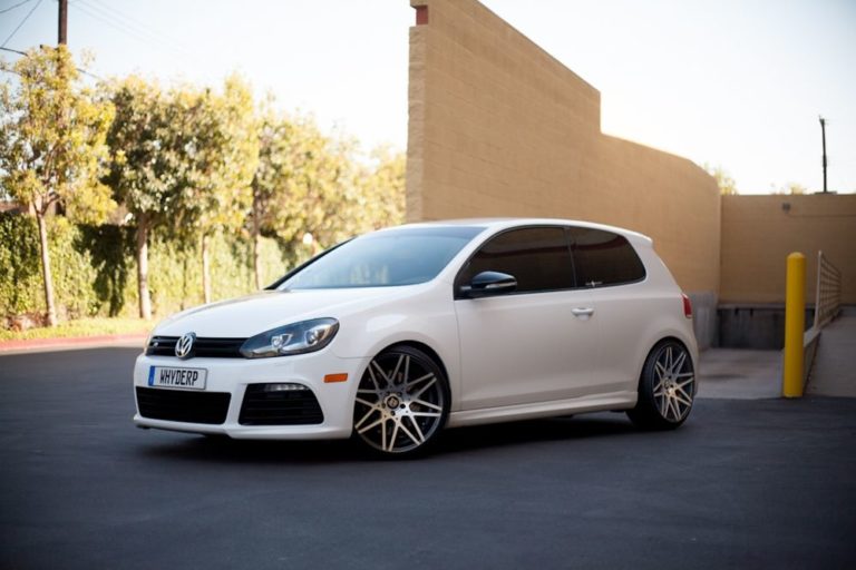 Volkswagen Golf R VI White VIP Modular VRC-13 Wheel | Wheel Front