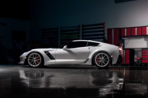 2016-Chevrolet-Corvette-Z06-FR8-Machine-Silver-6-of-11