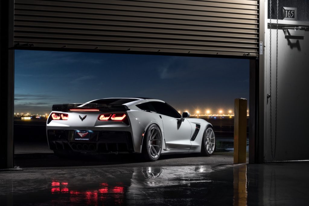 2016-Chevrolet-Corvette-Z06-FR8-Machine-Silver-8-of-11