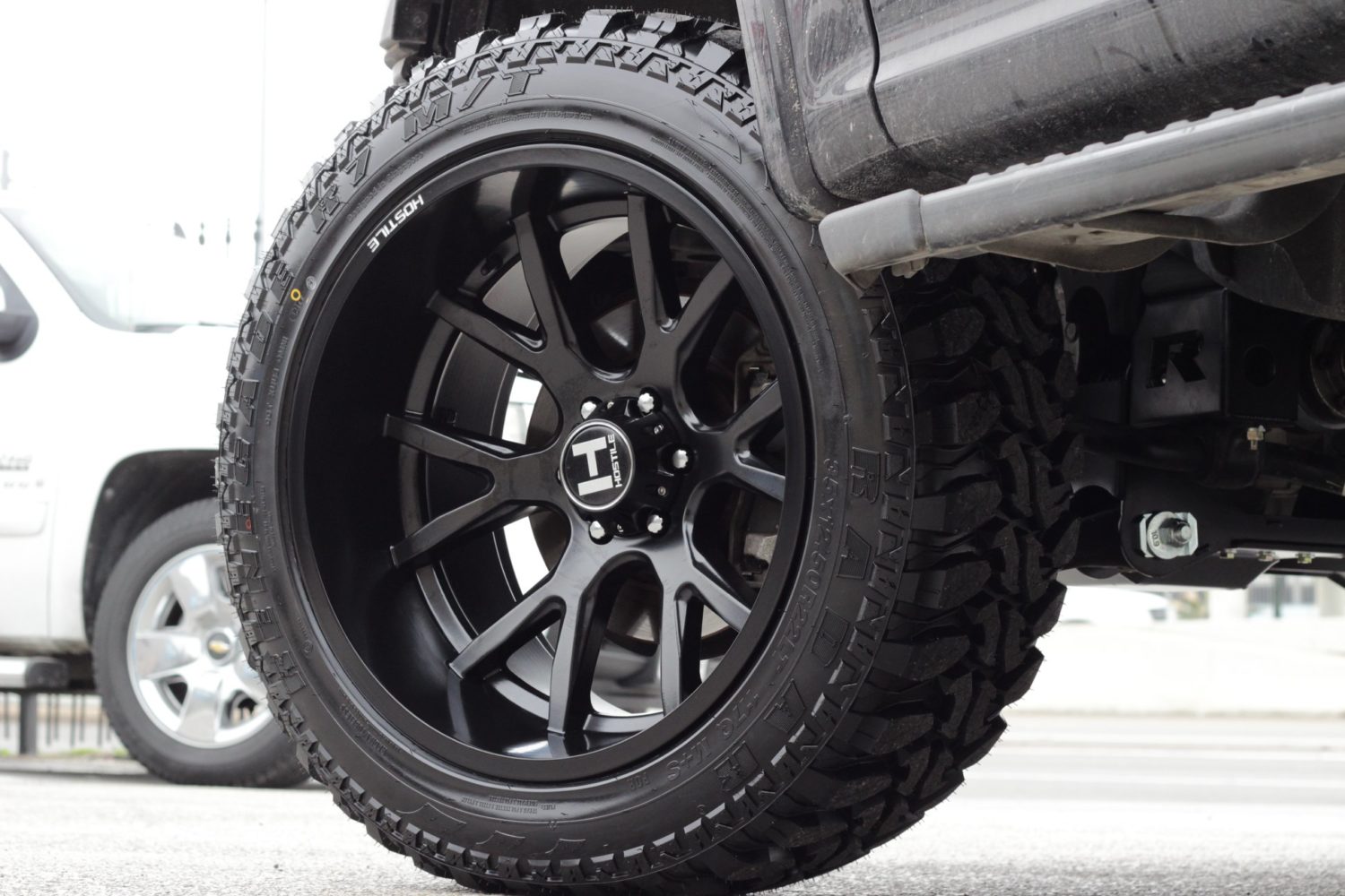 2017 Ford F-150 Black Hostile H113 Rage | Wheel Front
