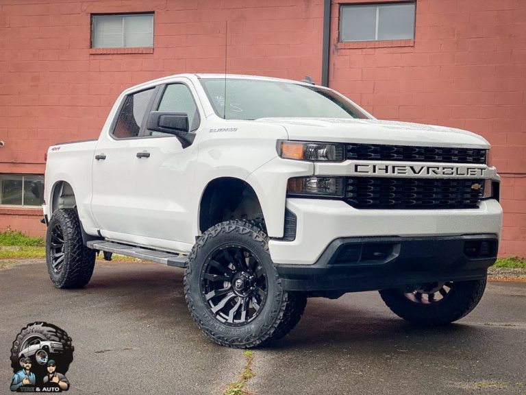 2019 Chevrolet Silverado White Fuel Off-Road Blitz D675 Wheel | Wheel Front