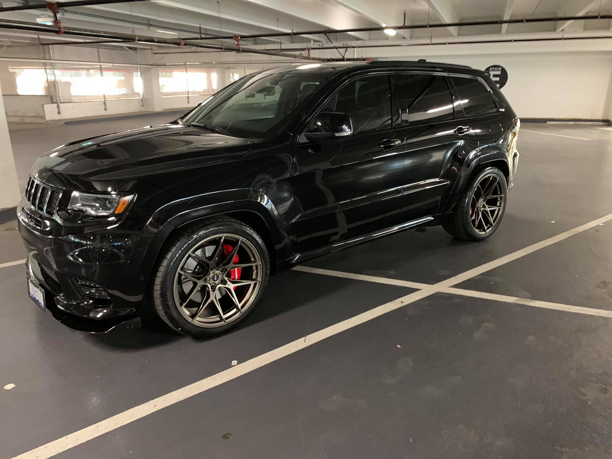 Jeep Grand Cherokee SRT Black With Bronze Savini SV F5 Wheel Front