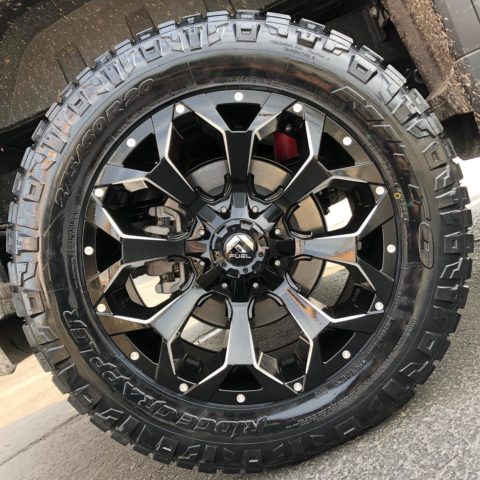 2020 GMC Sierra AT4 Grey Fuel Off-Road Assault D576 | Wheel Front