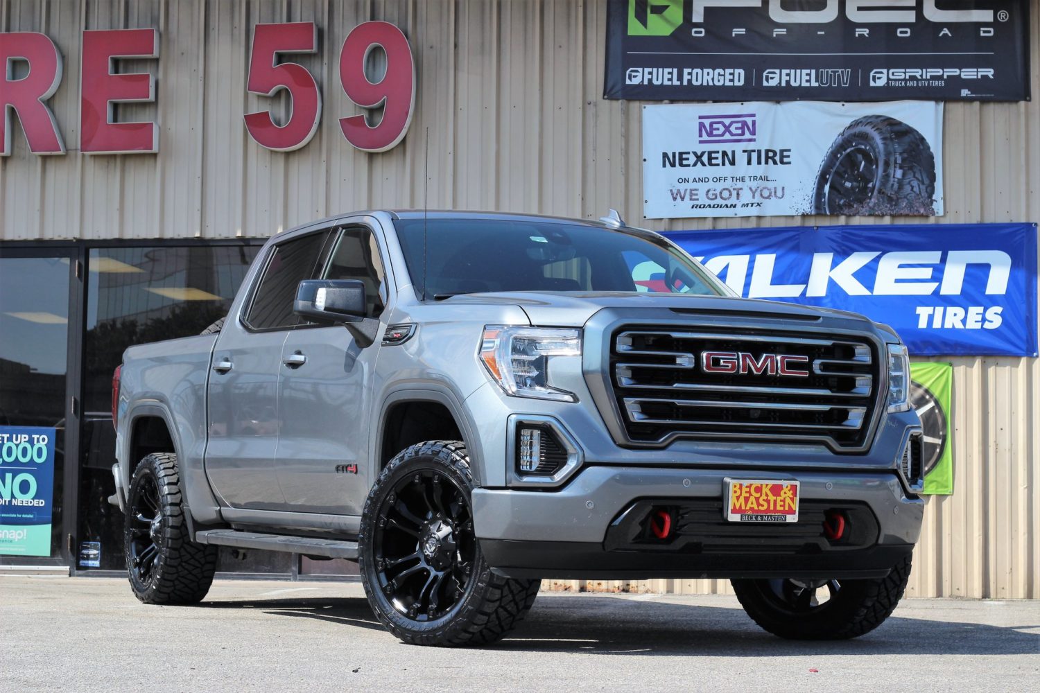 2020 GMC Sierra AT4 Grey Fuel Off-Road Vapor D560 Wheel | Wheel Front