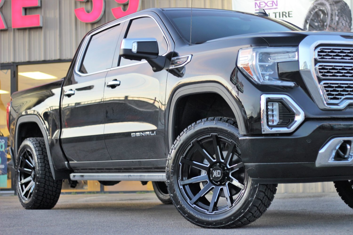 2020 GMC Sierra Denali Black KMC XD847 Outbreak | Wheel Front