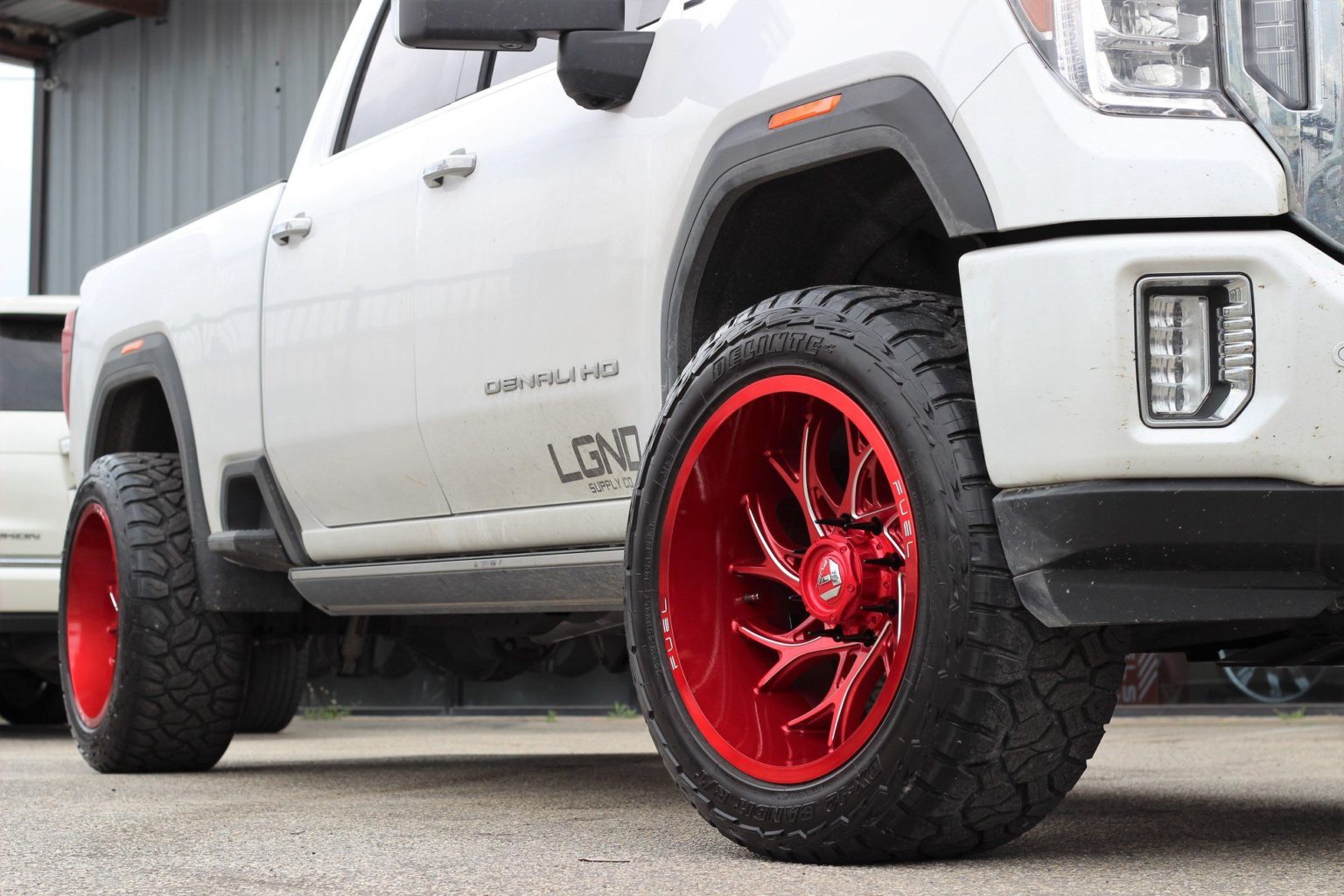 GMC Sierra White Fuel Off Road Runner D742 Wheel Wheel Front gmc-sierra-white-fuel-off-road-runner-d742-wheel-wheel-front